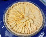 Une image de l'étape 6 de Tarte fine pommes cranberries / pâte sablée crème et vanille.