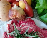 Foto del paso 1 de la receta: Chuletas de cordero marinadas en ajo y limón