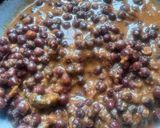 A picture of step 5 of Kala chana masala.