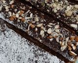 Foto del paso 7 de la receta: Snacks: barritas de galletas, manjar y chocolate con semillas