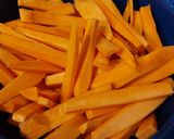 Une image de l'étape 1 de Frites de patates douce.