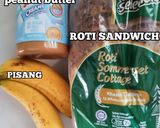 Gambar langkah 1 resipi Sandwich Pisang Dengan Mentega Kacang & Salami Ayam.