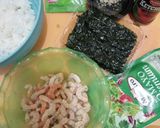 Foto langkah ke 1 dari resep Onigiri Udang.