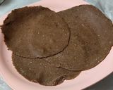 A picture of step 4 of Chocolate paratha pizza.