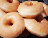 Foto langkah ke 16 dari resep Donat Empuk ala Kak Tasyi Athasyia.