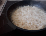Foto del paso 3 de la receta: Tosta de bacalao con cebolla caramelizada