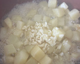 Foto del paso 5 de la receta: Confit de pato con patatas