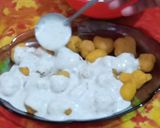 A picture of step 4 of Dahi Phulki.