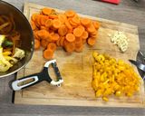 Une image de l'étape 3 de Curry au poulet et aux légumes.