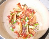 Foto langkah ke 3 dari resep Ikan Asin goreng siram tumis pete.