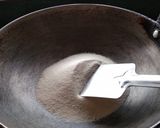 A picture of step 2 of रवा उपमा.