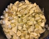 Une image de l'étape 2 de Soupe Halloween aux panais pommes de terre et poivrons.