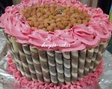 A picture of step 1 of Wafers sticks cake.