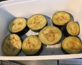 Une image de l'étape 4 de Aubergines violettes marinées grillées « skull ».