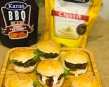 A picture of step 5 of Slider-Style Mini Burgers.