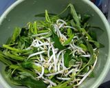 Foto langkah ke 1 dari resep Cah kangkung tauge.