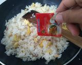 Foto langkah ke 2 dari resep Nasi goreng kemangi.