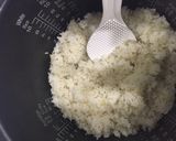 Hình bước làm 2 của món Cơm gà xé phay