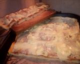 Foto del paso 4 de la receta: Pizza con muzarella (bien rica)