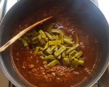 Foto del paso 3 de la receta: Deshebrada enchilada con nopalitos