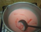 Foto langkah ke 1 dari resep Puding Strawberry Oreo edisi Kemerdekaan 🇮🇩.