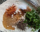 ચીલી ફ્લેક્સ પૂરી(chilli flaex puri in Gujarati) રેસીપી સ્ટેપ2ફોટો