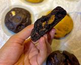 صورة لخطوة 4 من وصفة كوكيز نيويورك دبل تشوكلت (بحشو الشوكلت سبريد) 🍪