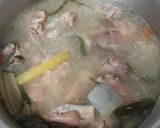 Foto del paso 1 de la receta: Manitas de puerco con chorizo al estilo español