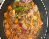 Foto del paso 3 de la receta: Jamoncitos de pollo con patatas estofadas
