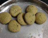 A picture of step 4 of Singhare & kuttu thepla.