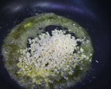 A picture of step 2 of Garlic Fried Rice (Ninniku Yakimeshi).