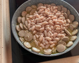 Foto del paso 4 de la receta: Alubias con bratwurst y cerveza