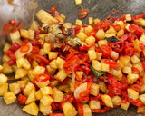 Foto langkah ke 3 dari resep Sambel Goreng Kentang Tahu.