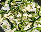 Foto del paso 2 de la receta: Calabacitas con rajas y elote
