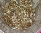 A picture of step 1 of Sun Dried Deep Fried Omena.