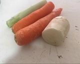Foto del paso 3 de la receta: Caldo de pollo con verduras