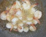 Foto langkah ke 1 dari resep Tumis udang bawang putih.