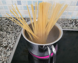 Foto del paso 2 de la receta: Tallarines a la Siciliana al gusto de Marisa