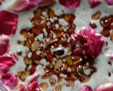 A picture of step 3 of Rose milk rice kheer.