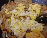 Foto langkah ke 5 dari resep Kwetiau goreng ala mamisha.