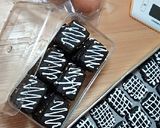 Foto langkah ke 7 dari resep Black Sweet Cashew Nuts Cookies.