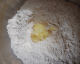 A picture of step 1 of Crispy Bhakri.