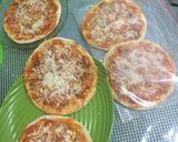 Foto langkah ke 8 dari resep Pizza teflon ayam suwir takaran sendok.