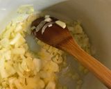 Brokkoli krémleves mandulával recept fázis 3 fotója