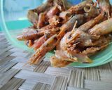 Foto langkah ke 4 dari resep Kepala udang renyah gurih.