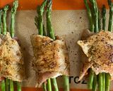 Foto del paso 5 de la receta: Espárragos con queso envueltos en pollo