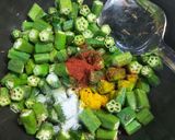 A picture of step 1 of Chatpaty Ladyfingers masala.