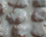 A picture of step 5 of Dahi bhalay.