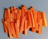 Foto langkah ke 1 dari resep Cheesy Herb Roasted Carrots.