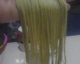 Foto langkah ke 4 dari resep Mie bayam homemade no telur cetak manual.